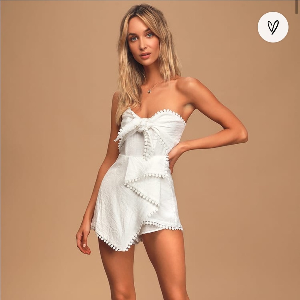 NWT Lulu’s White Strapless Romper